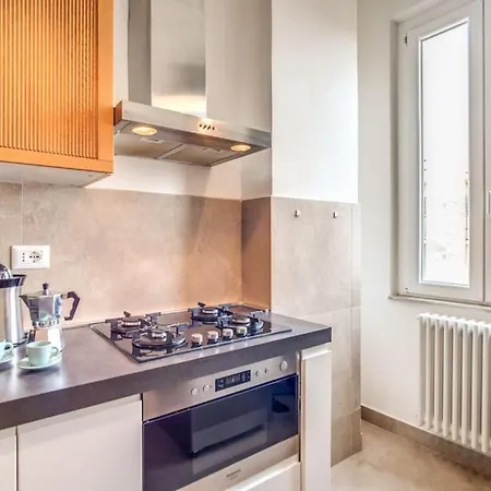 Borgo Vittorio 2 Bdr 2 Bath St Peter's Apartment
