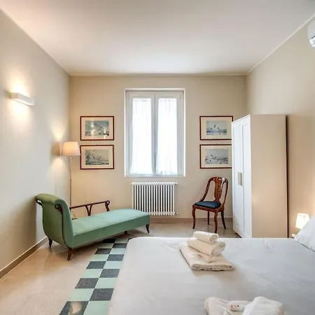 Borgo Vittorio 2 Bdr 2 Bath St Peter's Apartment